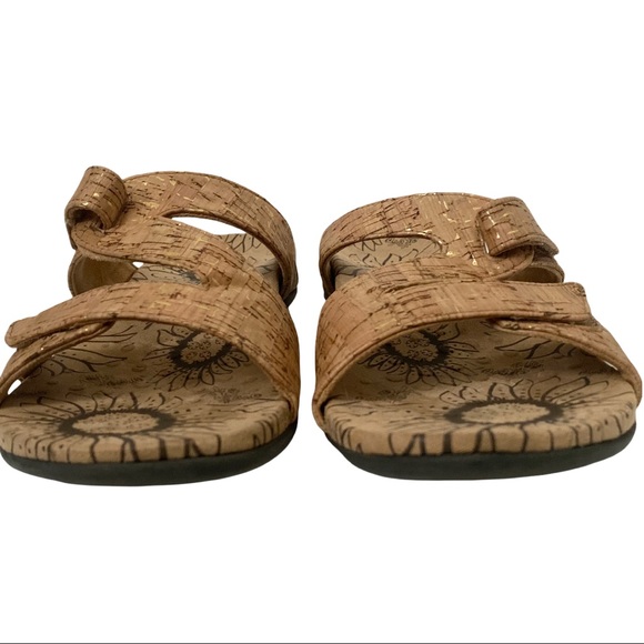 Vionic Lauren Tan/Gold Metallic Cork Velcro Closure Sandals - Picture 5 of 10